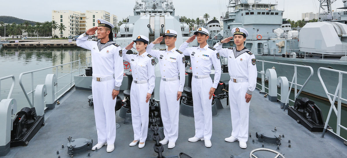 先睹为快丨《红海行动》把“首映”给了中国海军