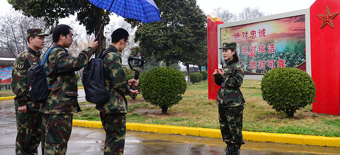 火箭军一线部队首开网络直播！千万网民在线点赞