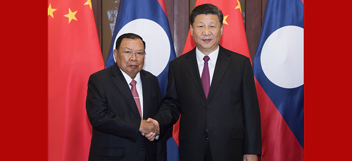 习近平同老挝领导人本扬举行会谈