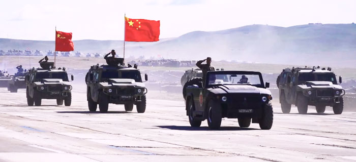 《我和我的祖国》：火红的青春为祖国燃烧