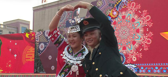 冲呀，接媳妇咯！火箭军集体婚礼嗨翻天！