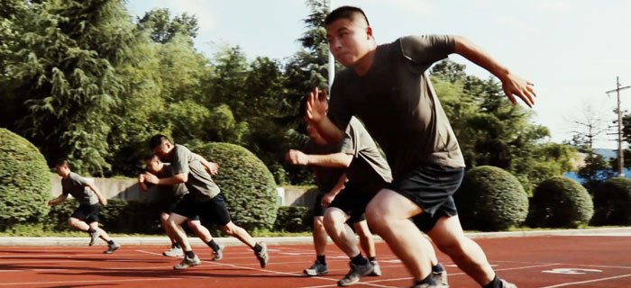 加入军营“瘦身班” 兵哥带你“燃烧卡路里”