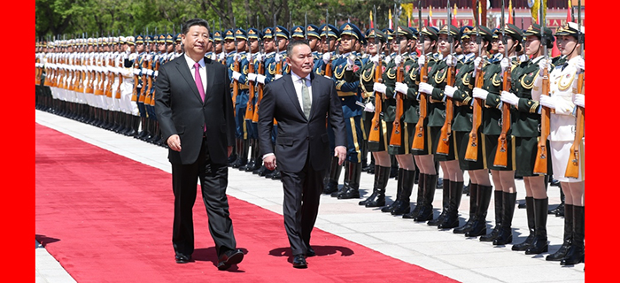 习近平举行仪式欢迎蒙古国总统访华