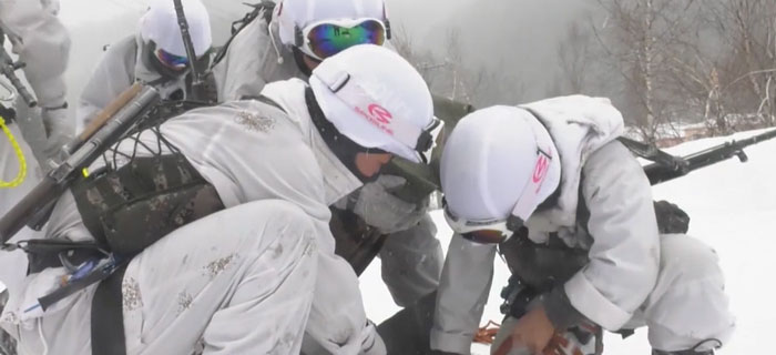阳春三月 去林海雪原体验特战队员的“极限挑战”