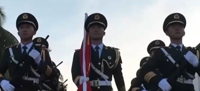 680面国旗，见证他们13年的守护