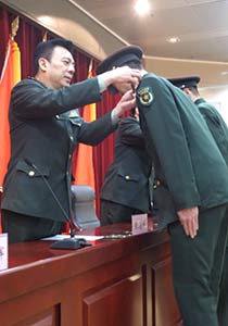 史上首次！解放军军乐团举行士官演奏员授衔仪式  