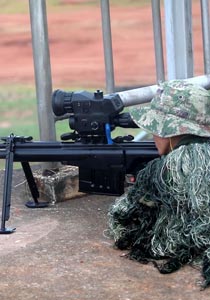 军营里过“军事日”，看到官兵们这样展示火力