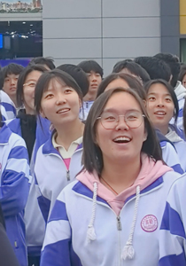 这一刻，他们的眼中都有了光……