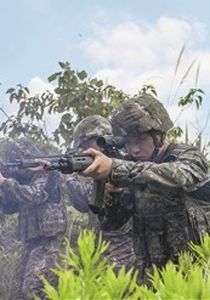 《军报每天读》20250726