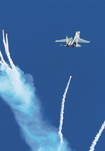 《军报每天读》20251211