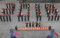 山西晋城：武警官兵欢天喜地迎新春