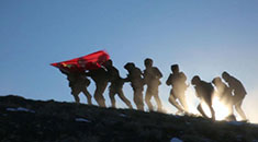 行走困难！巡逻路上的风到底有多大！