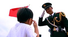 中国军网微视频《感谢人民》 献给建军92周年
