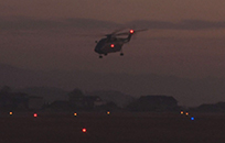 武装运输直升机夜间出动 两个月飞行时间近800小时