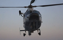 直击现场丨第二十九批护航编队直升机夜间训练