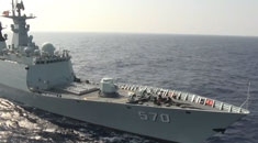 争分夺秒！航渡途中，黄山舰的一波训练已经展开……