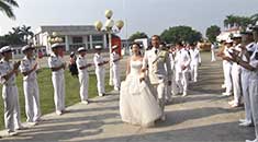 探亲、婚礼、联谊，军人国庆开启“寻爱之旅”！