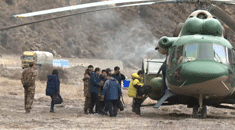 堰塞湖过流泄洪 西藏军区全力保障抢险救援