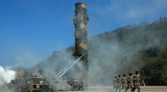 暗夜行者丨实拍火箭军无光条件下发射演练