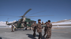 大雪封山，危急时刻直升机出动转运阿里边防战士！