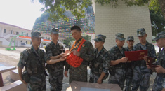 续写战旗荣光！“法卡山英雄营”战旗方队擎旗手归来