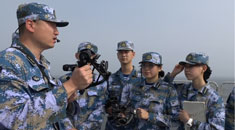 邓世昌舰海上“实习礼包”来袭 海军学员赞不绝口