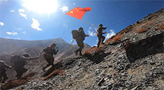 西藏阿里：巡逻在海拔5400米的边防线上