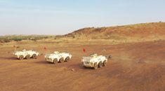 西非马里：中国蓝盔“沙丘盾牌”实弹演练来袭
