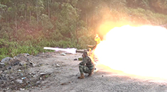 火力十足 直击特战队员实弹射击考核