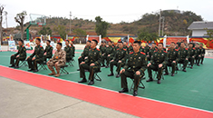 武警黔西南支队“五送”活动暖兵心