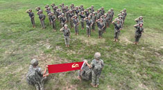 播撒阳光的带兵人：陈东森