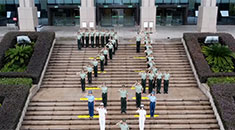 为祖国庆生！11所军校学员联唱《我爱你中国》 