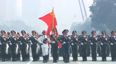 中国最帅天团！国旗护卫队向全国人民拜年