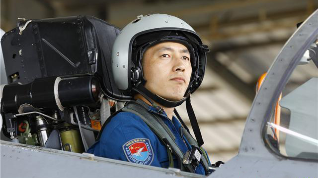 邱麟辉：搏击蓝天的先锋利刃