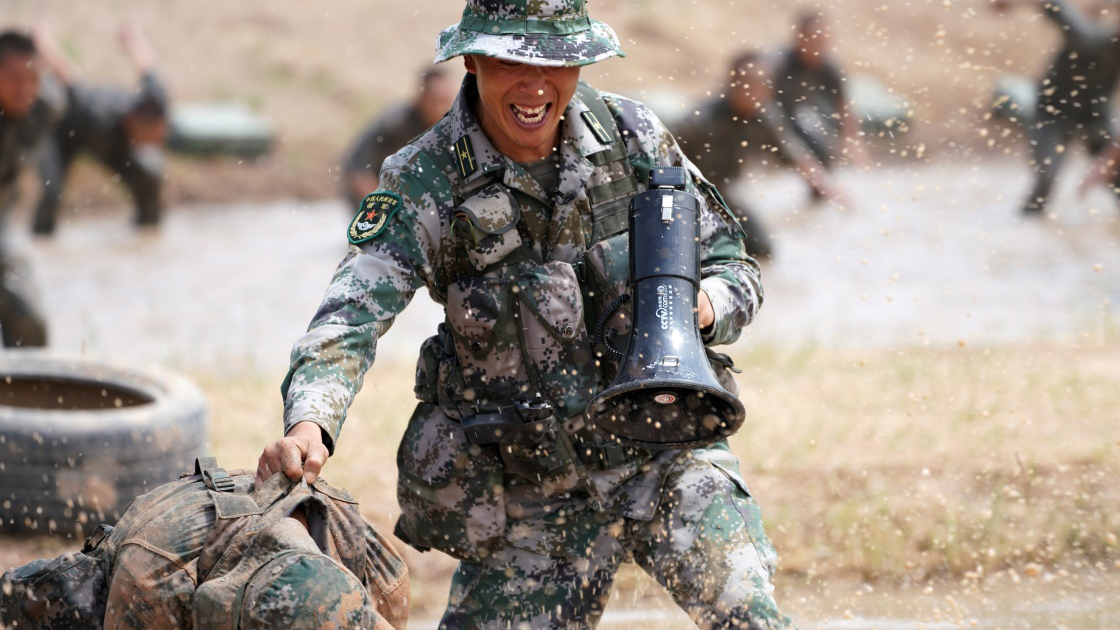 忠诚赤胆铸尖刀——记陆军第76集团军某特战旅特战营营长刘近