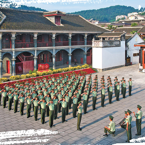 “红肩章”的红色追寻：宣讲党的光辉历史，做坚守信仰的“追光者”