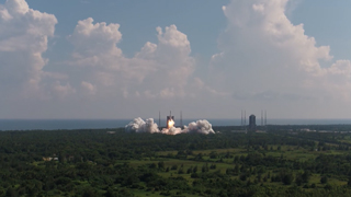 《国防军事早报》 20251201