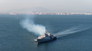 《国防军事早报》 20251202