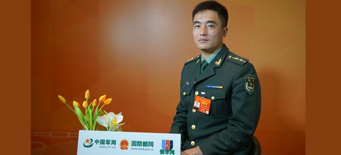 一秒见代表丨降巴克珠:人生是一场又一场的"精兵突击"